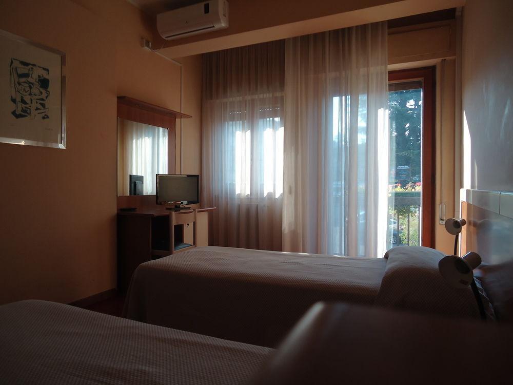 Hotel Ristorante Mommo Polistena Экстерьер фото